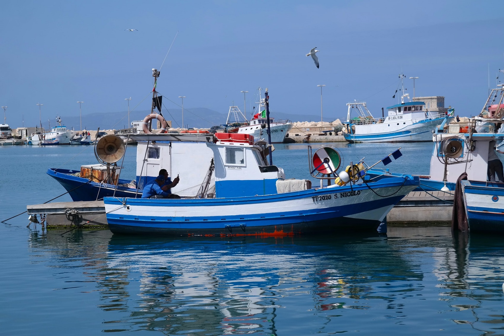 bateau de pêche italien
