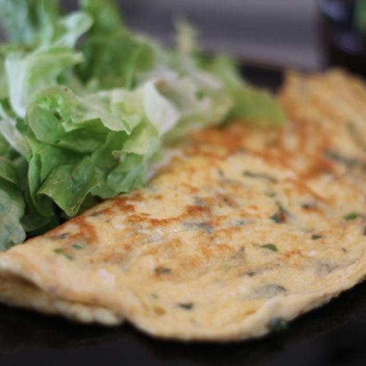 omelette au brocciu et à la menthe